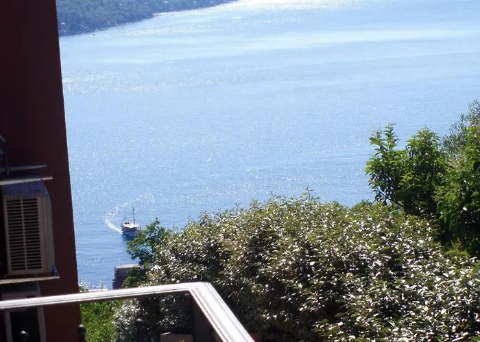 Apartmán In With Sea View, Balcony, Air Conditioning, Wi-fi *