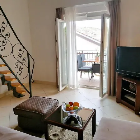 דירה In With Sea View, Balcony, Air Conditioning, Wi-fi