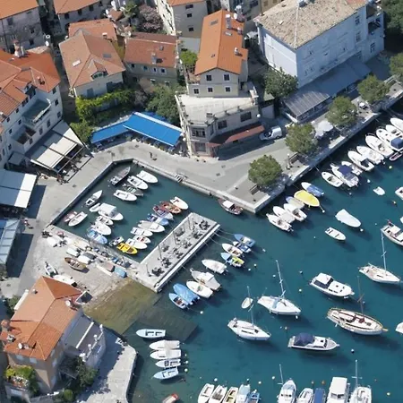 In With Sea View, Balcony, Air Conditioning, Wi-fi