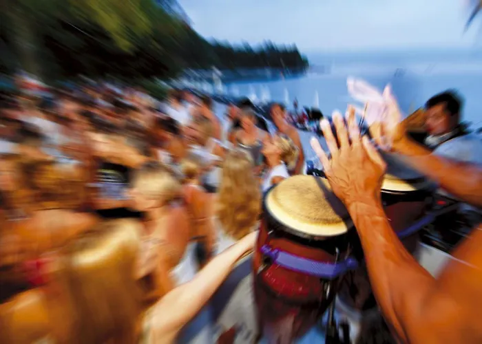 Apartment In With Sea View, Balcony, Air Conditioning, Wi-fi Opatija