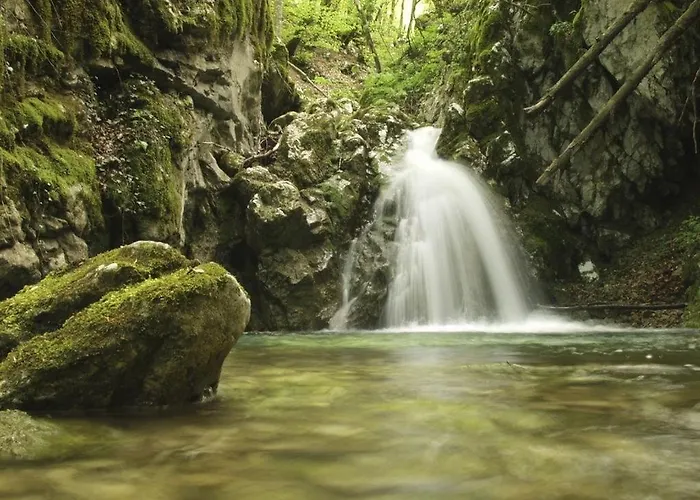 Apartment In With Sea View, Balcony, Air Conditioning, Wi-fi